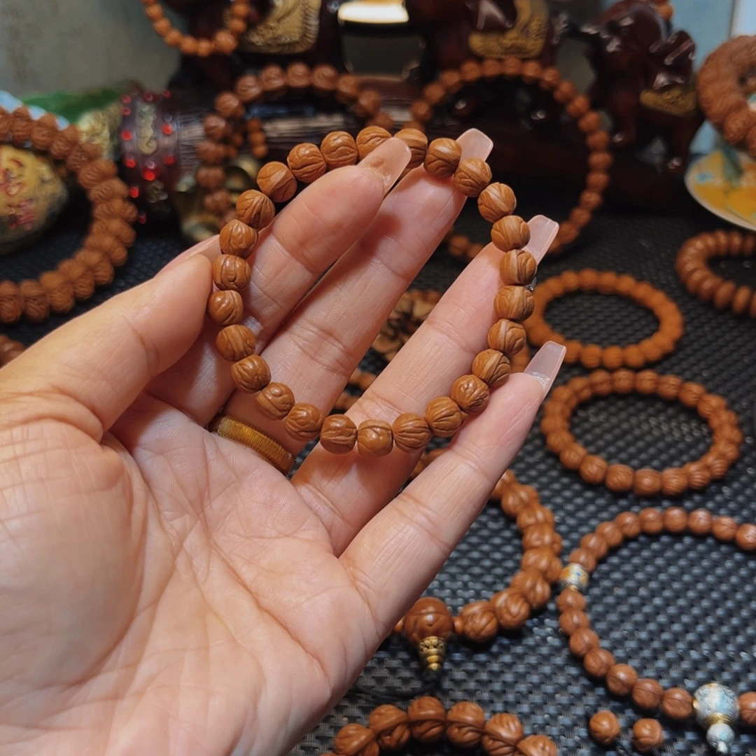 浪***浪桃核手串0.8➕顶级野生玉龙脊单圈