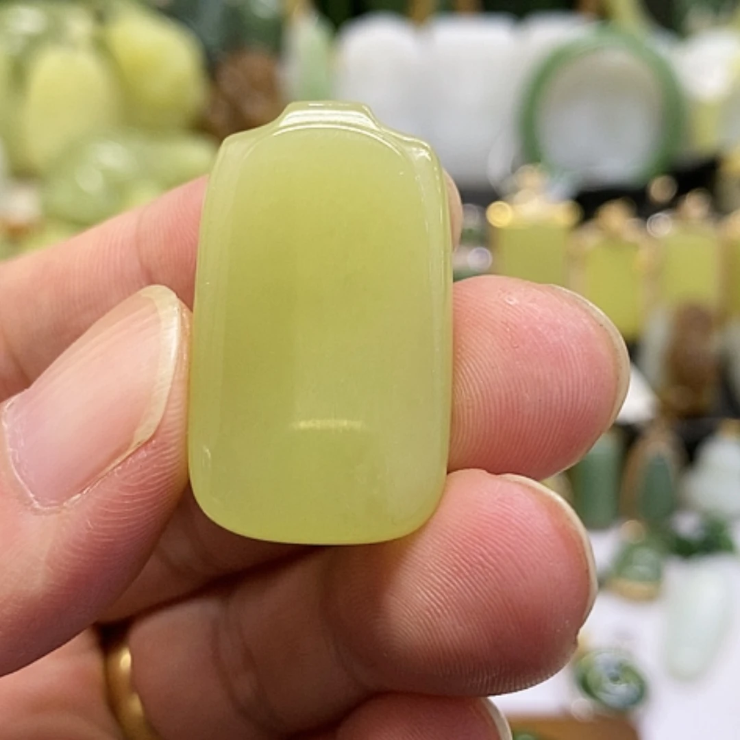 【闪购商品】颈饰未镶嵌和田玉