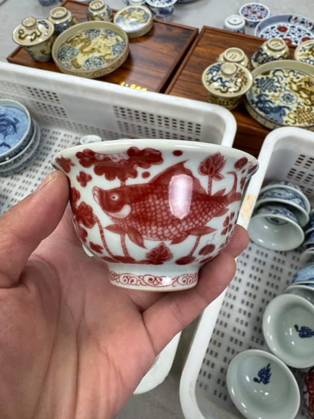 景德镇釉里红鱼藻纹大压手