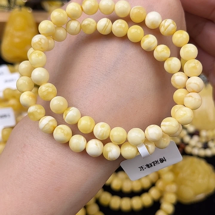 琥珀未镶嵌颈饰琥珀，多样性发其一