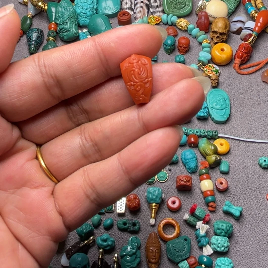 南红玛瑙三通未镶嵌