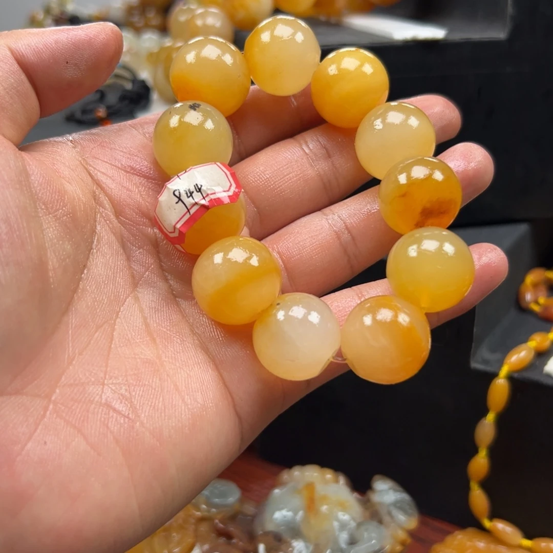 A***哥石英质玉（黄龙玉）未镶嵌多样性发货，发其一