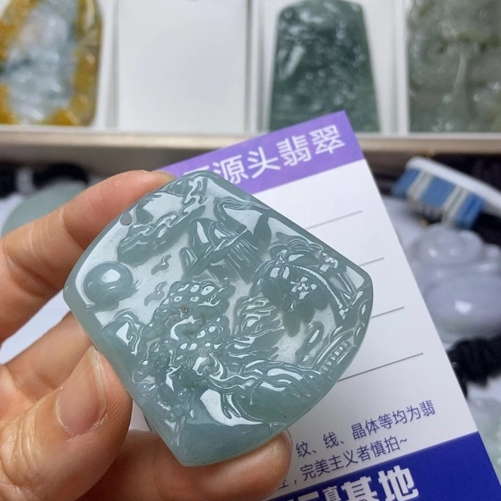 翡翠未镶嵌颈饰翡翠