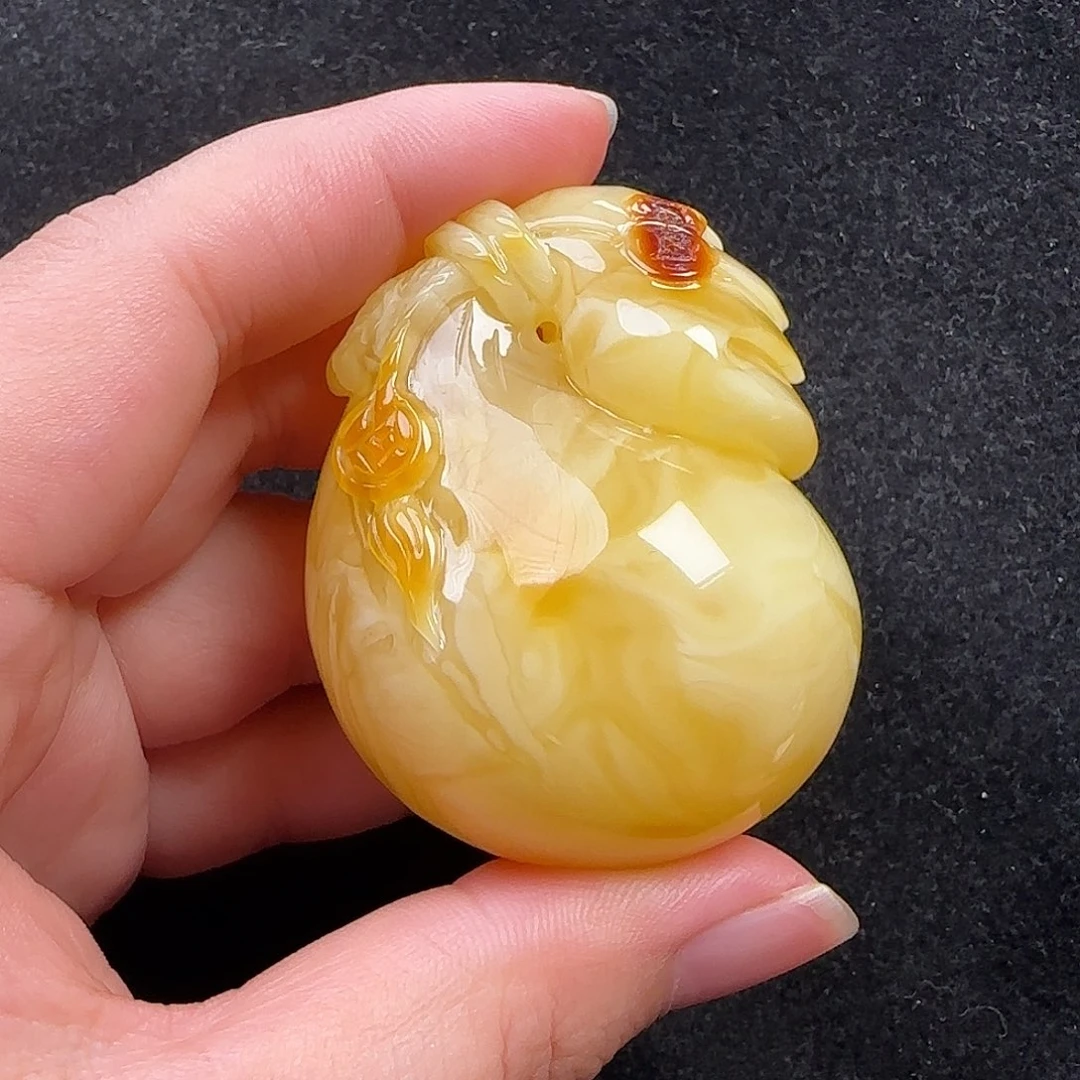 蜜蜡未镶嵌珠宝奇石