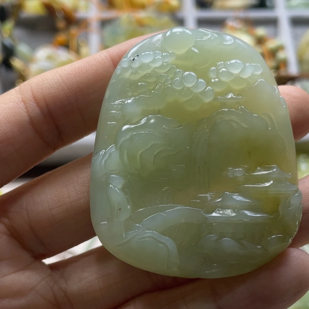 蛇纹石玉颈饰未镶嵌