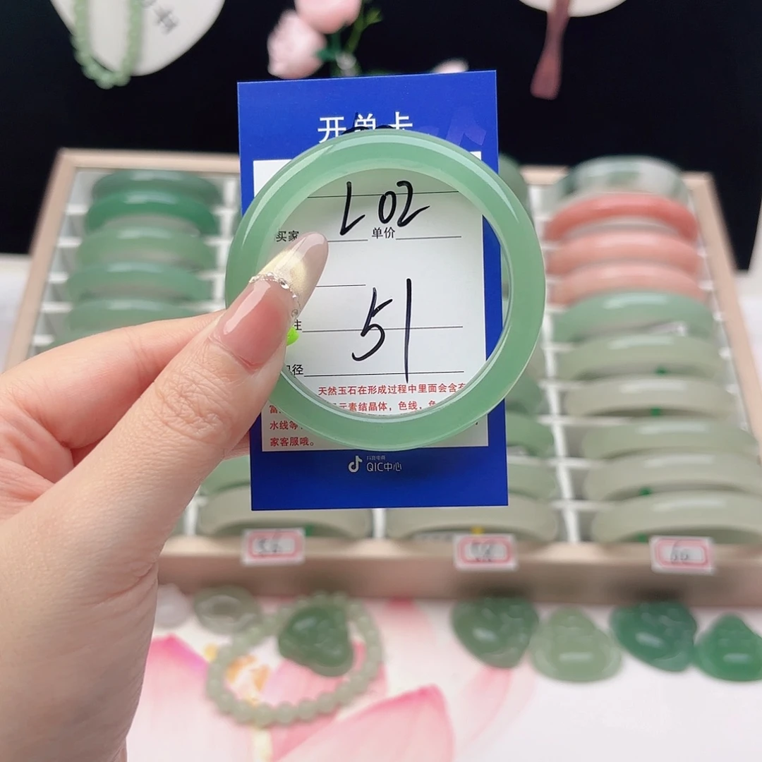 石英质玉未镶嵌手镯