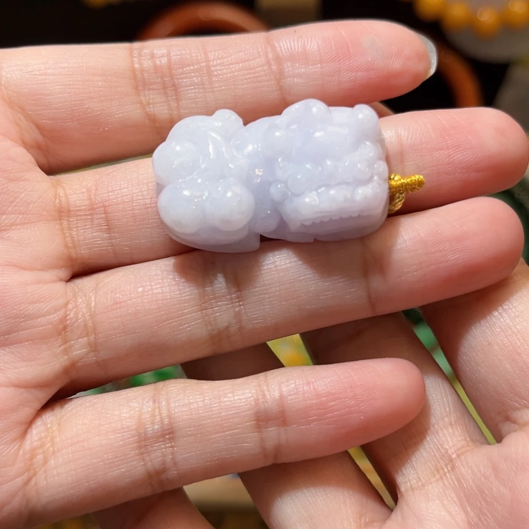 翡翠未镶嵌颈饰待编织