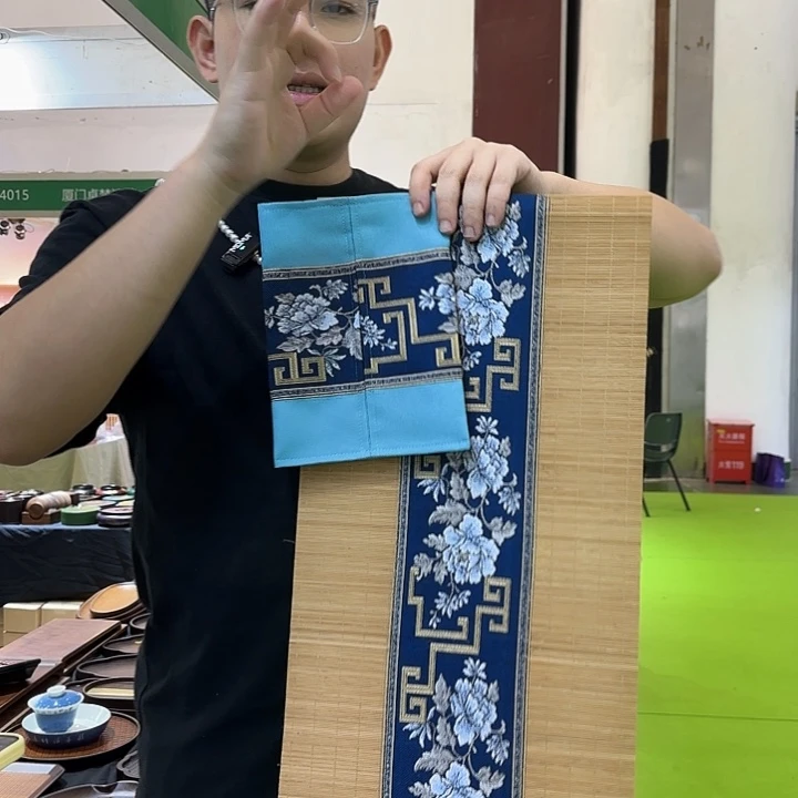 一米五茶席配纸巾盒