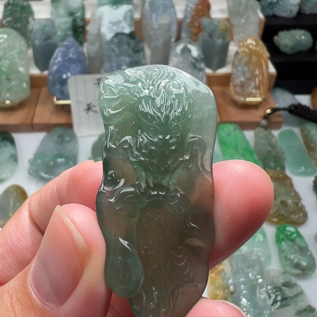 未镶嵌挂件翡翠龙