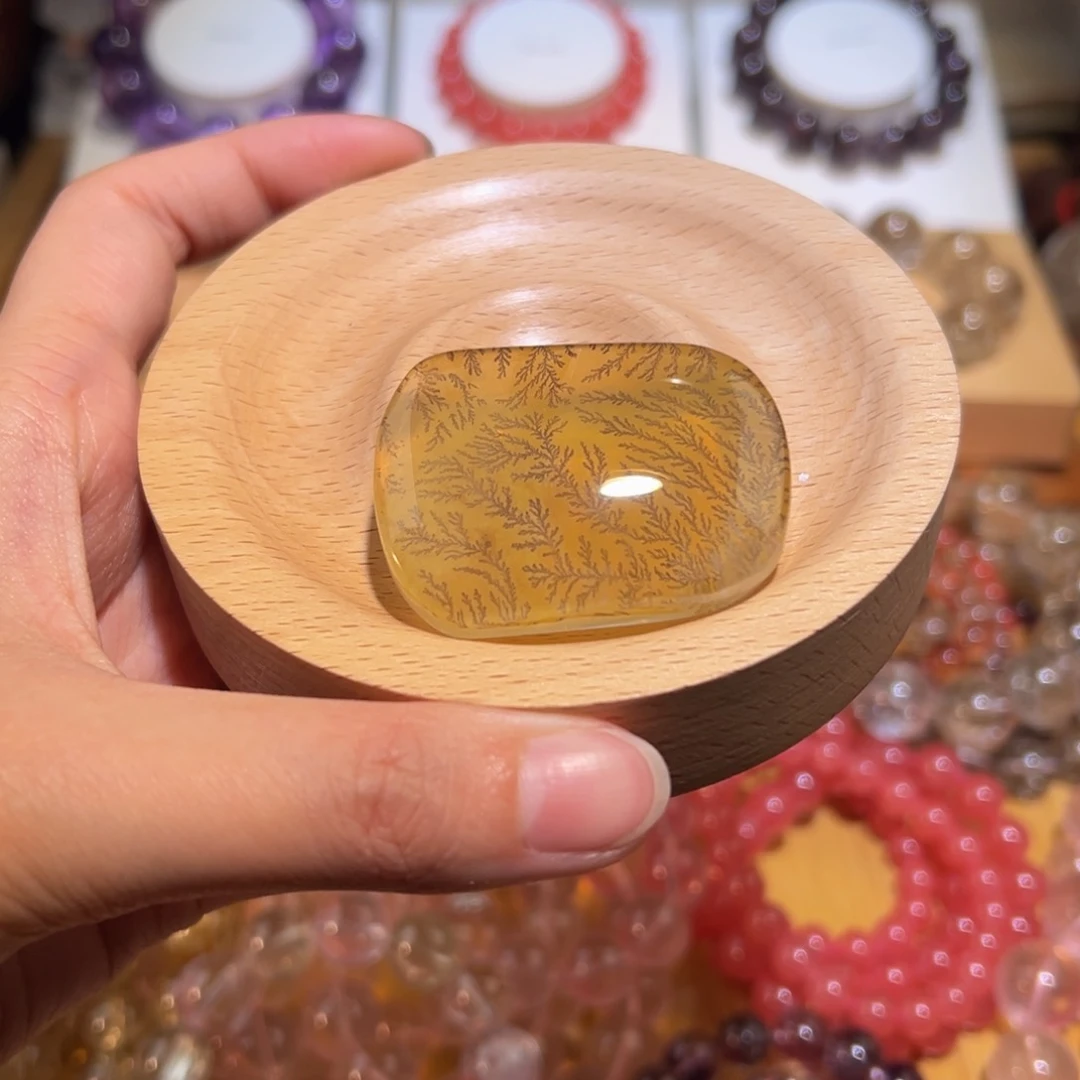 菱锰矿（红纹石）手串未镶嵌什****上