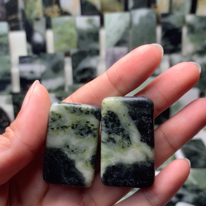 独山玉颈饰未镶嵌L****n