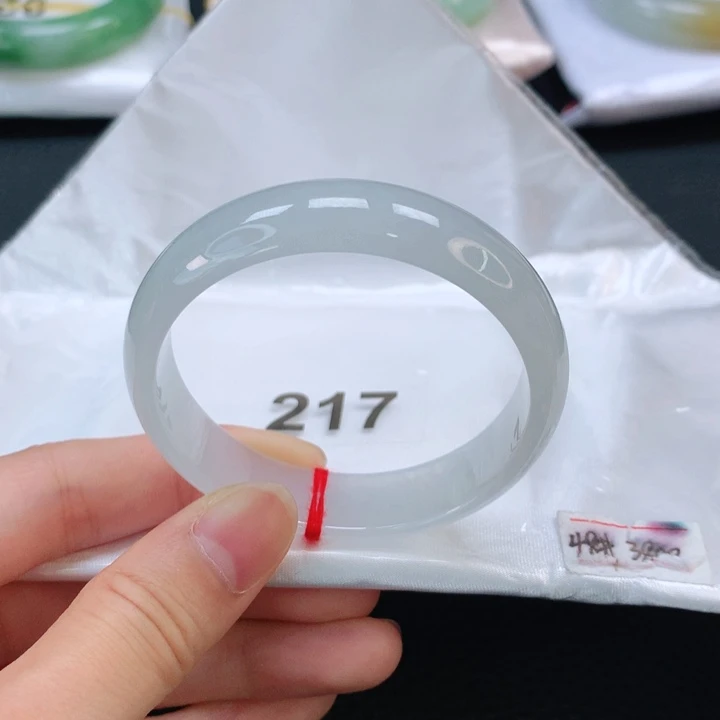 翡翠手镯未镶嵌翡翠手镯48