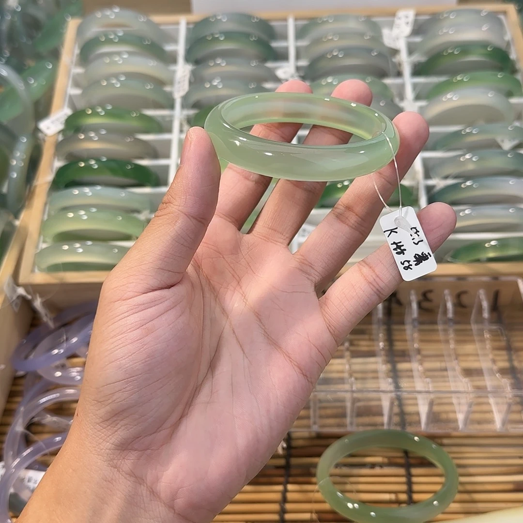 玛瑙/玉髓未镶嵌手镯圈口58.3