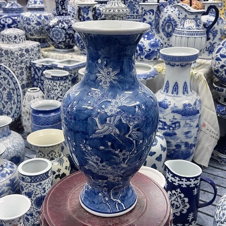 摆件青花瓷手工手绘高温釉下彩家居摆件，花瓶