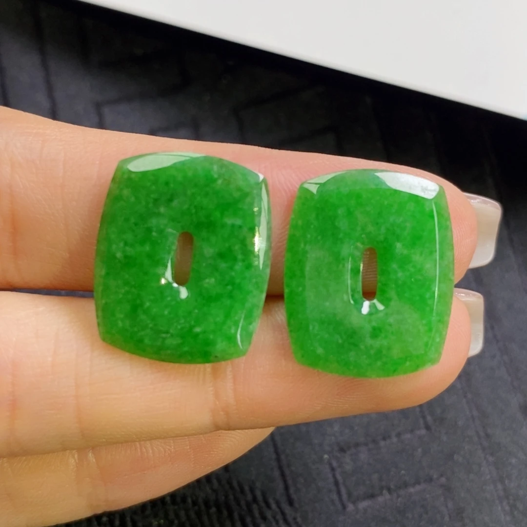 翡翠未镶嵌耳饰方糖