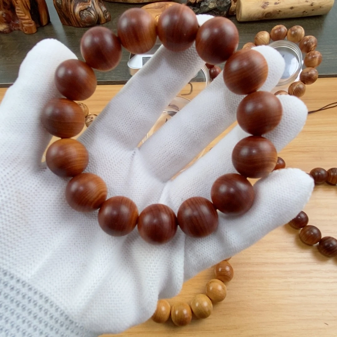 崖柏疾**草1.5黑油手串崖柏