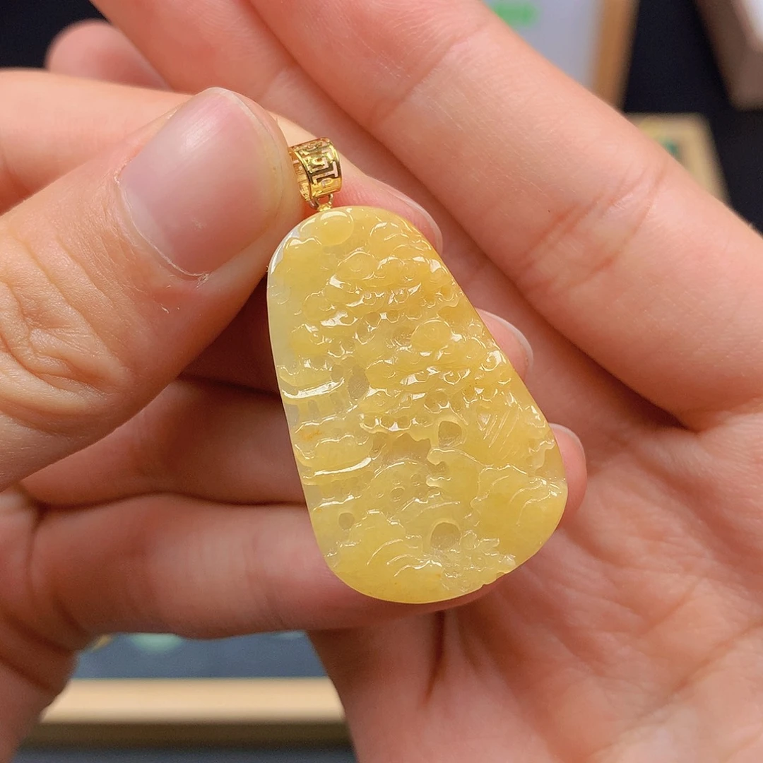 翡翠18K金镶嵌颈饰翡翠