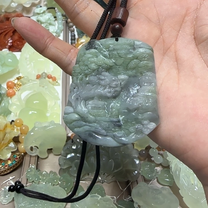 蛇纹石玉吊坠未镶嵌