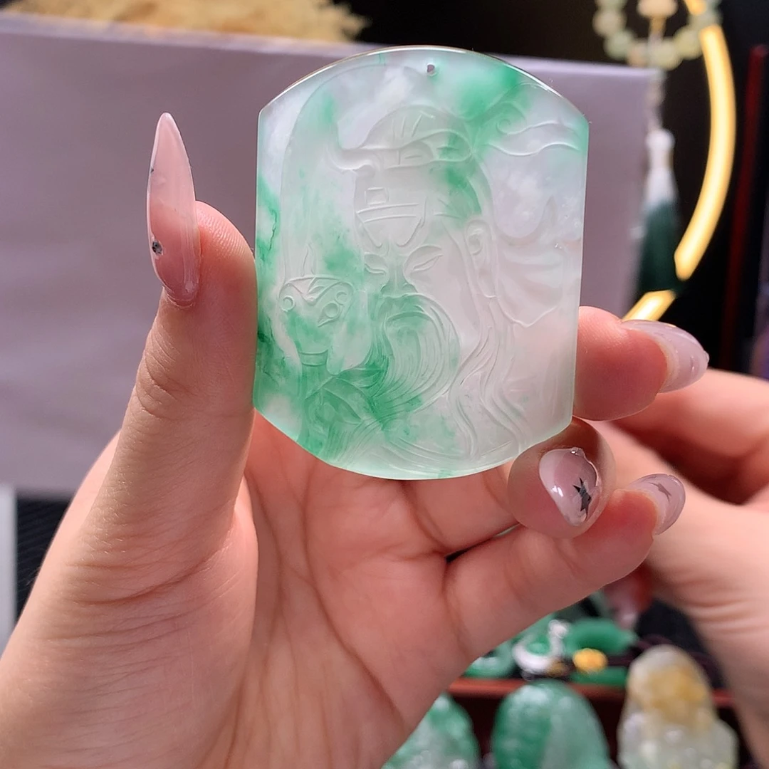 石英质玉吊坠未镶嵌