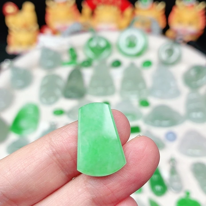 翡翠裸石缅甸天然A货翡翠