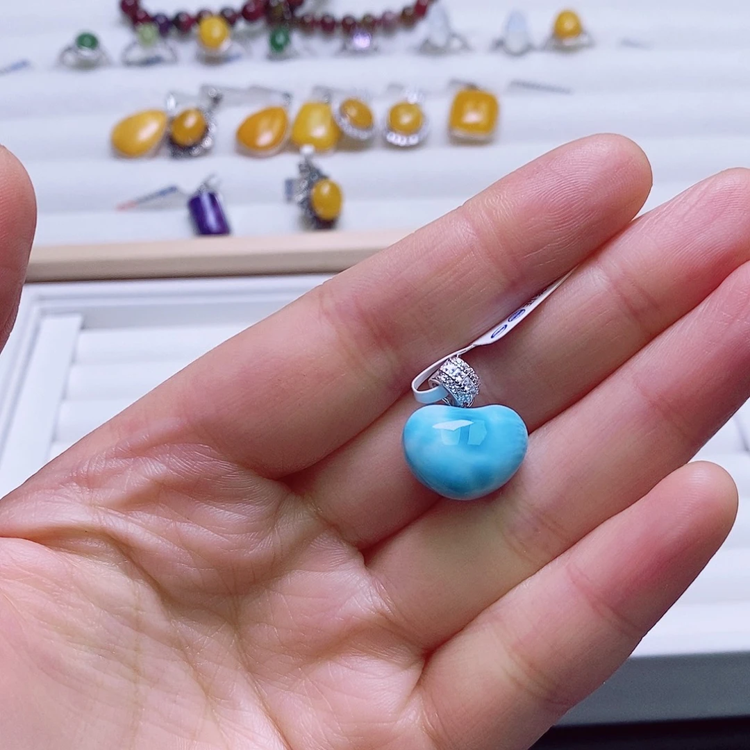 针钠钙石（海纹石）银S925镶嵌颈饰