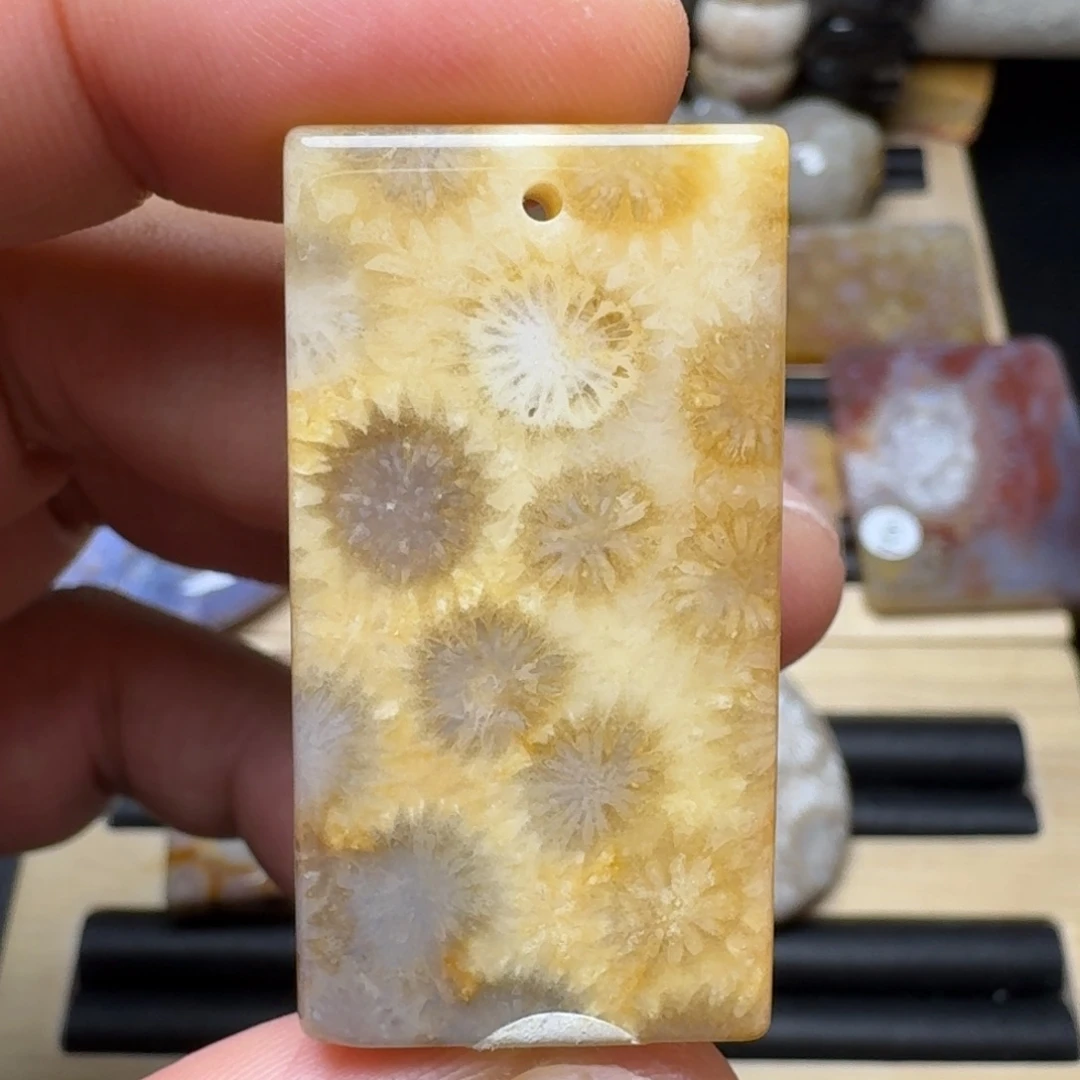 硅化玉未镶嵌纯天然色有机玉石保真色