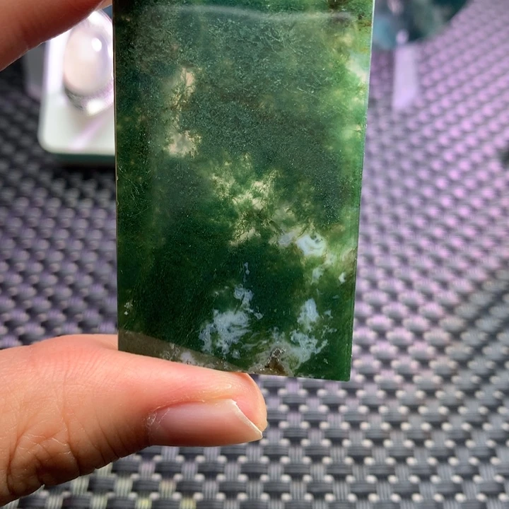 敬***业玛瑙/玉髓未镶嵌颈饰