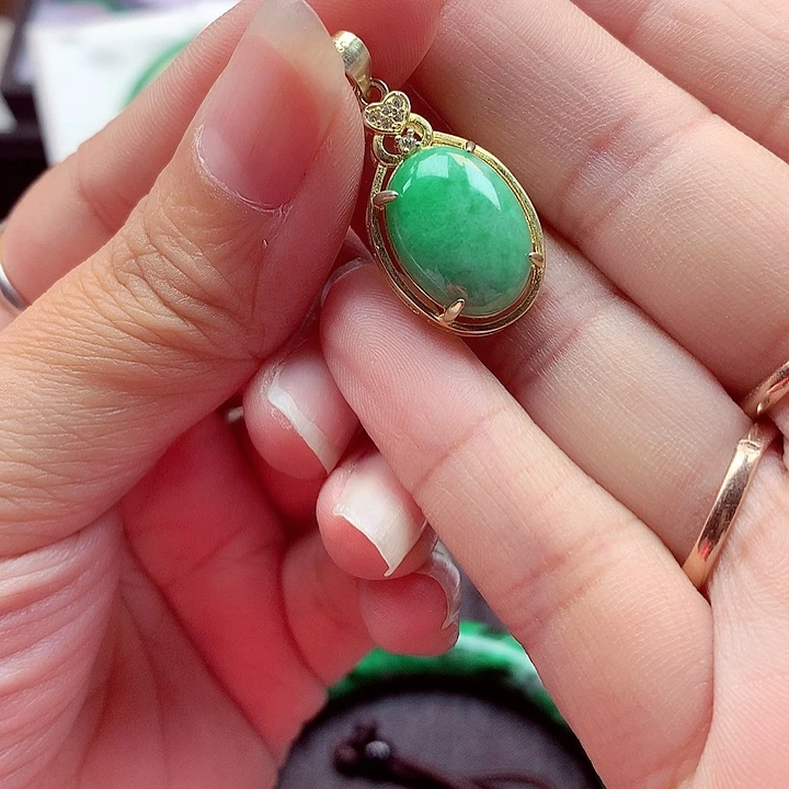 翡翠银S925镶嵌颈饰翡翠