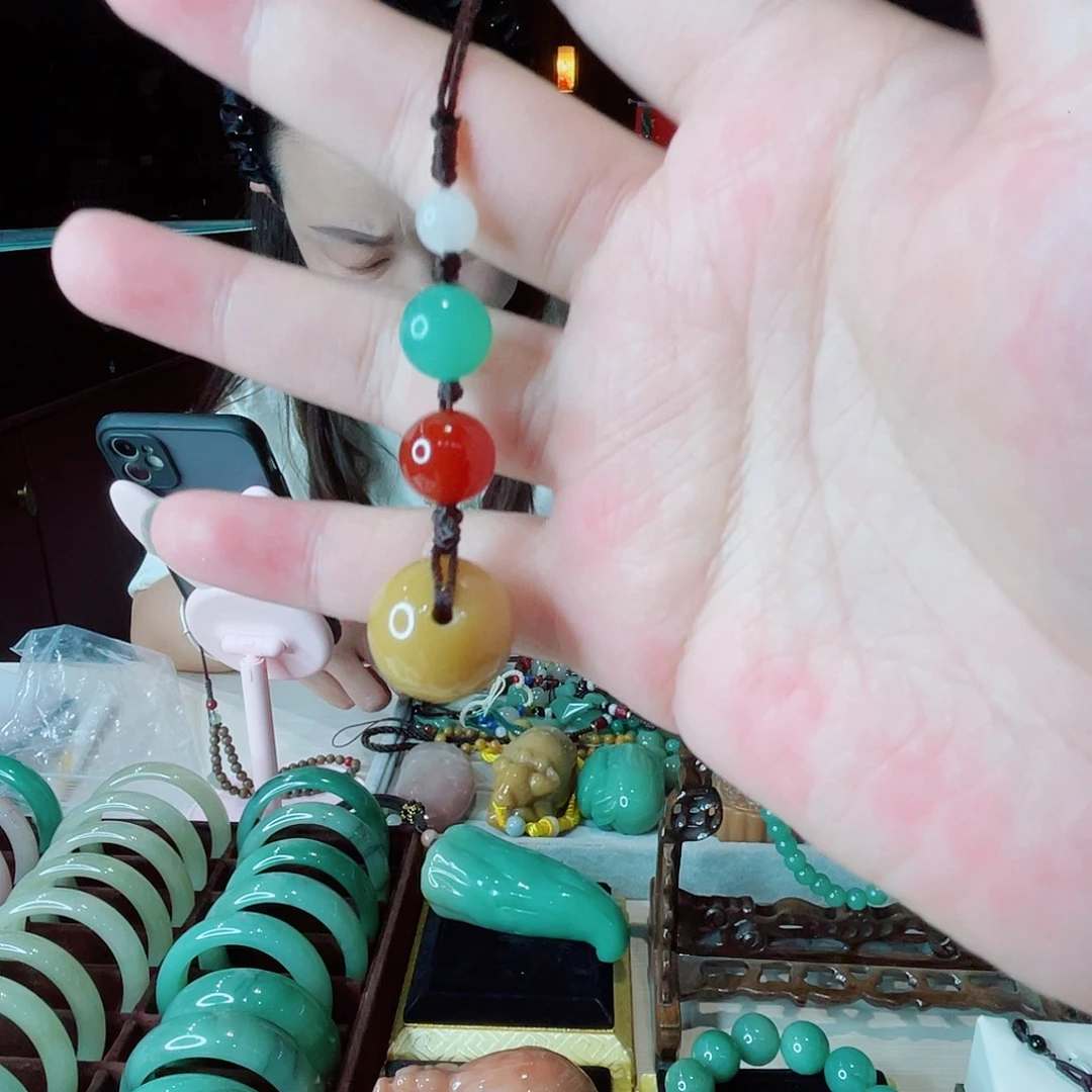 密玉（石英质玉）未镶嵌颈饰