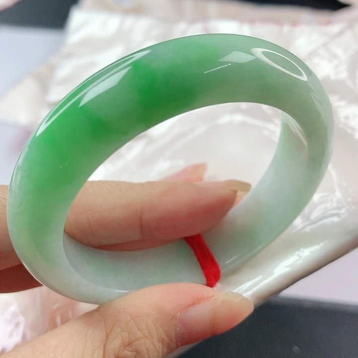 未镶嵌手镯翡翠，781