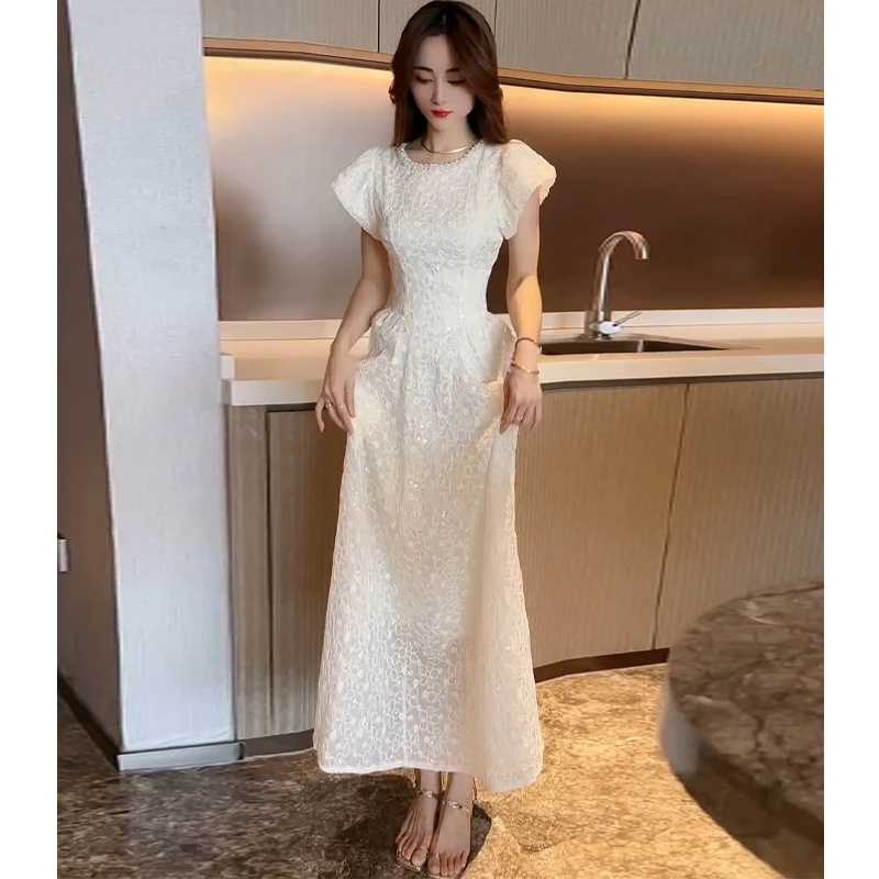 法式轻奢绝美连衣裙2025夏季新款设计感重工钉珠显瘦泡泡袖长裙