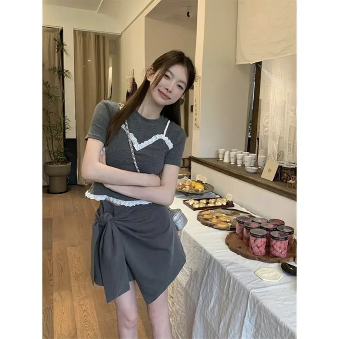 早春大码设计感假两件甜美蕾丝花边短袖T恤修身甜辣风上衣2300