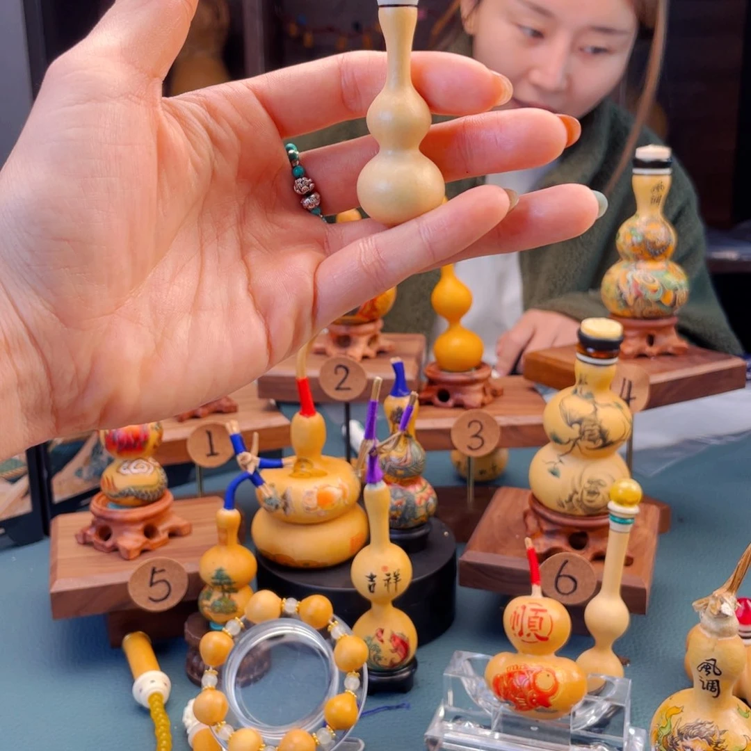 葫***人葫芦12588774556844558