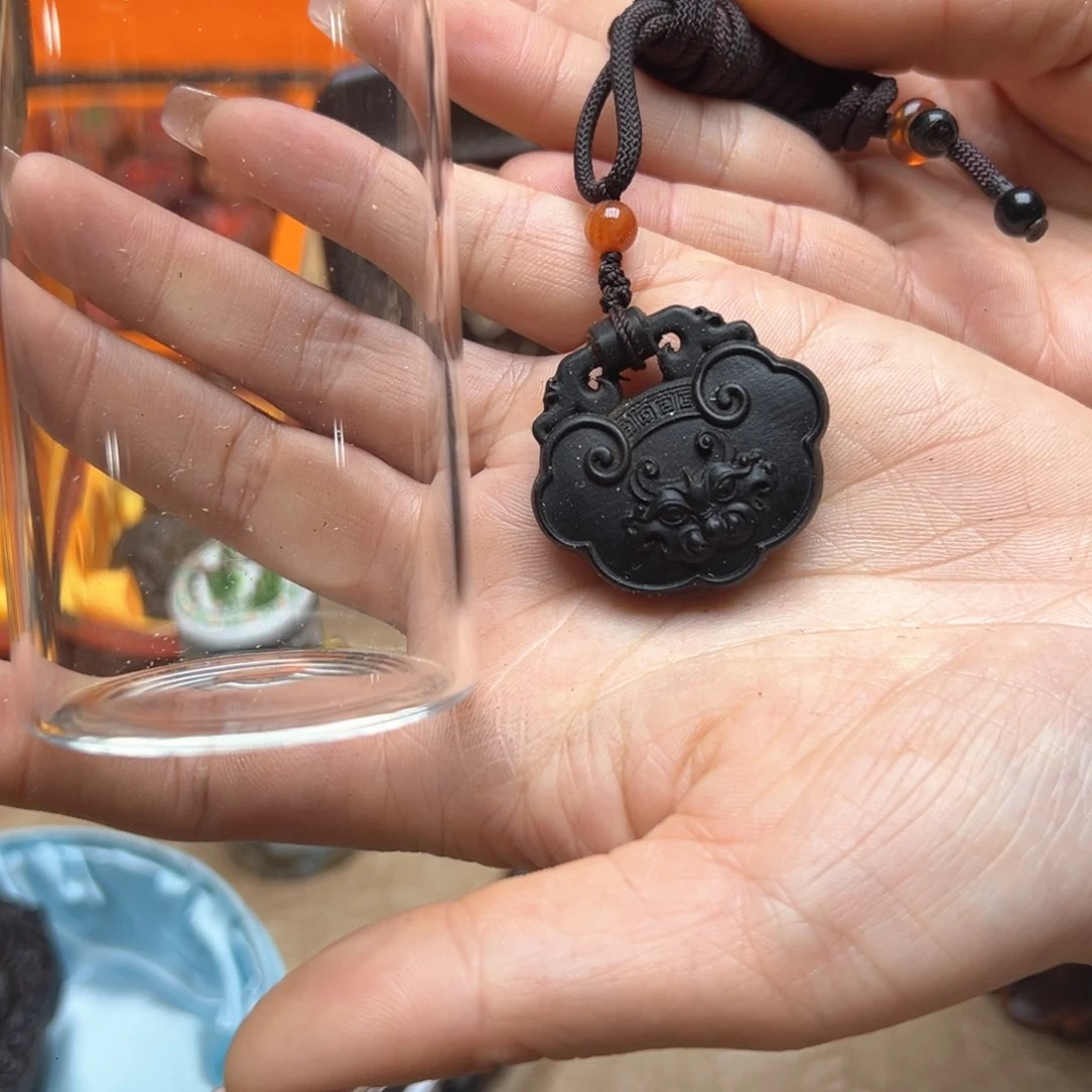 大叶紫檀（黑酸枝木类）