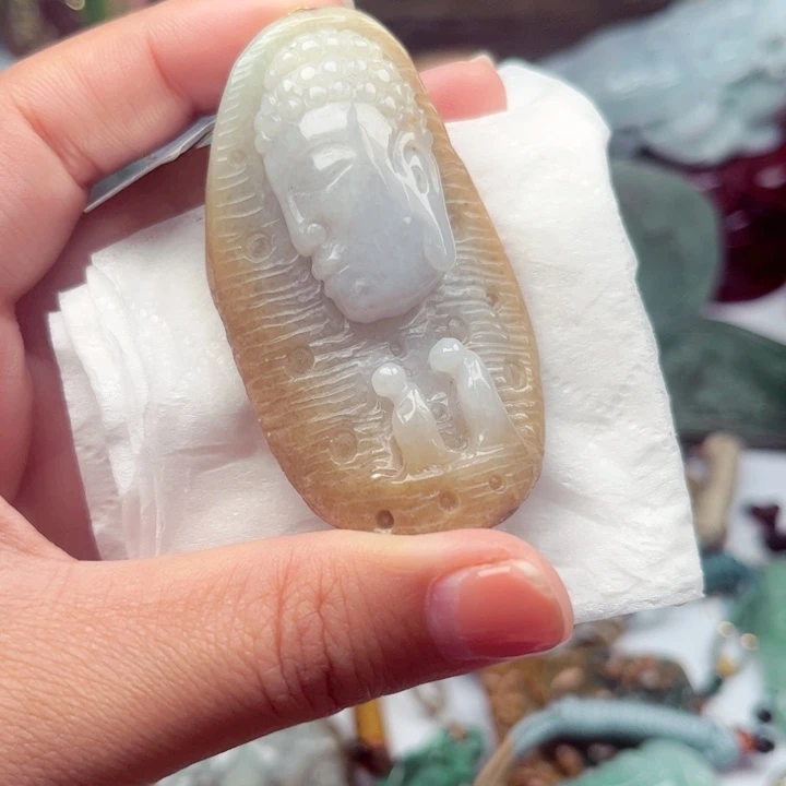 翡翠未镶嵌颈饰挂件