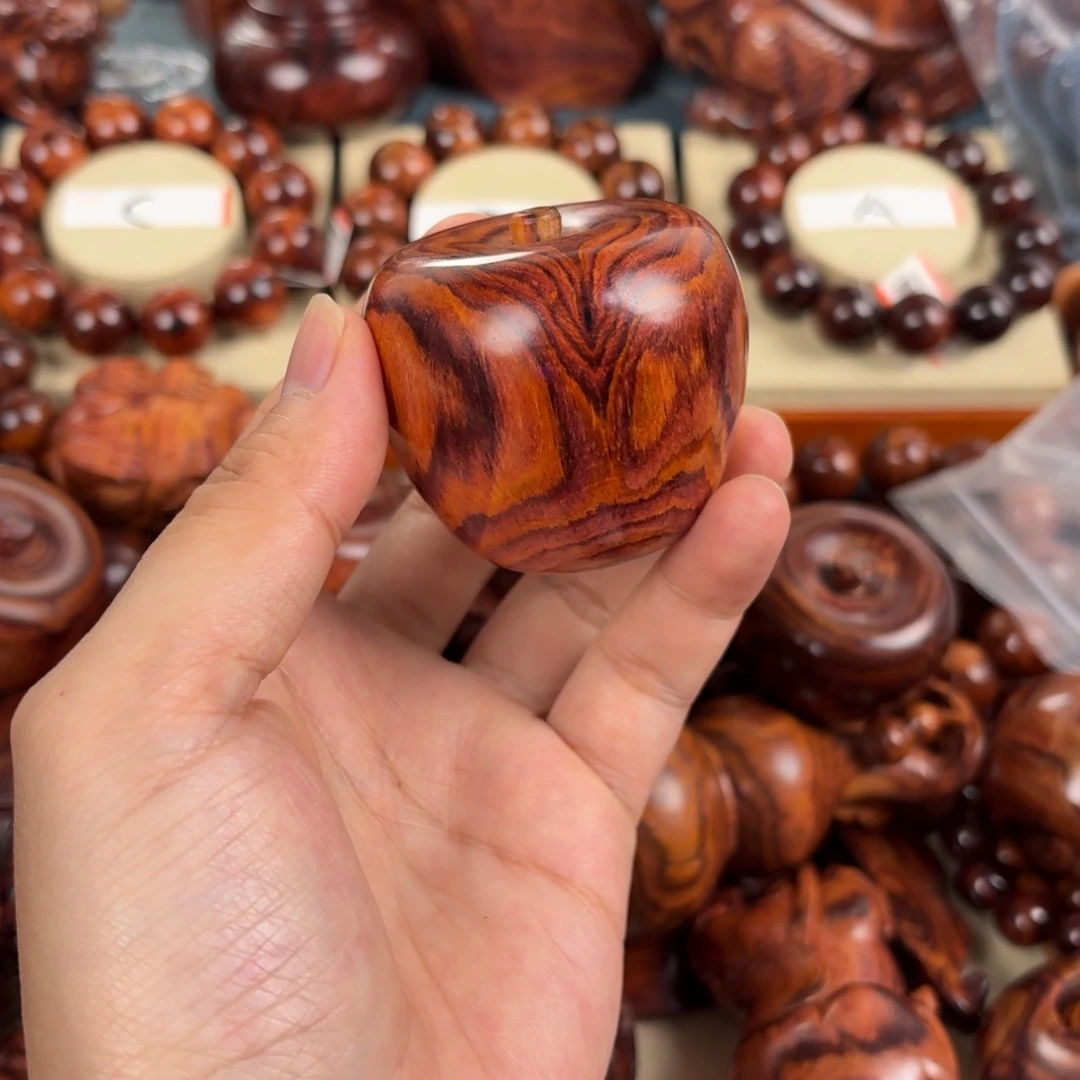 黄花梨/降香黄檀把件