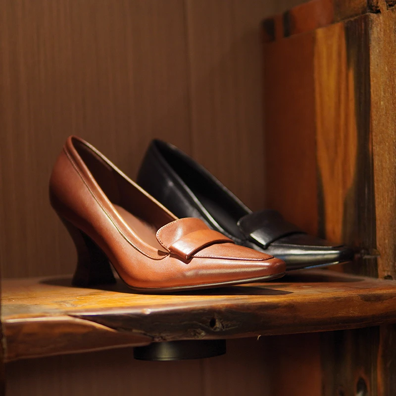 高档舒适春季新款粗跟复古风单鞋女高跟法式优雅浅口百搭方头鞋潮