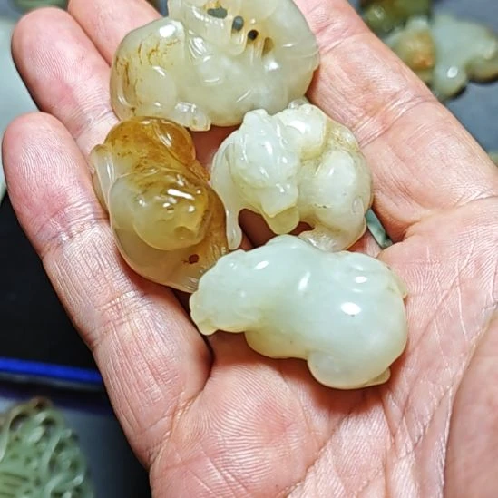 颈饰未镶嵌和田玉奇*果