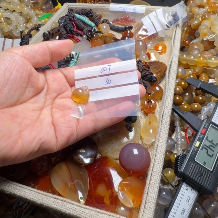 玛瑙/玉髓颈饰未镶嵌缘***！007