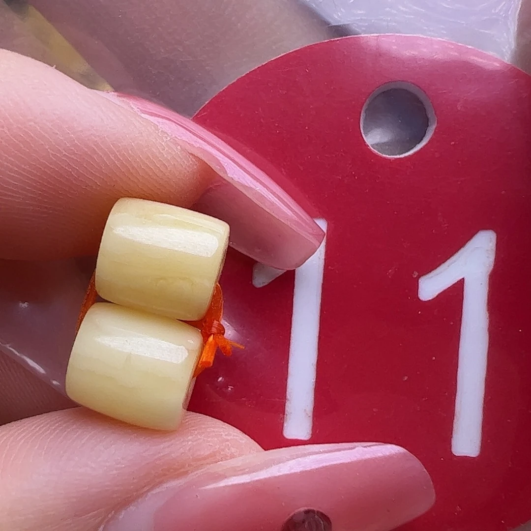 裸石蜜蜡未镶嵌6.5mm桶珠