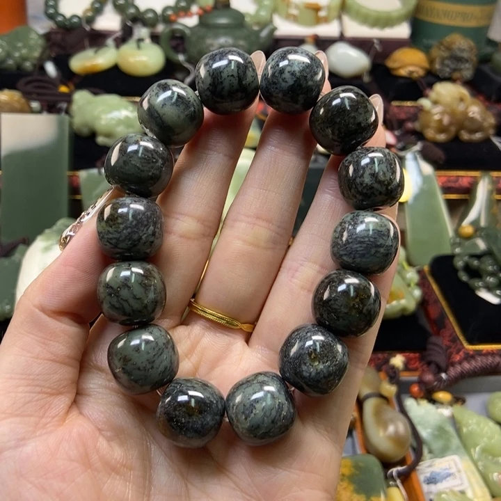 未镶嵌手串岫岩河磨玉（透闪石质玉）