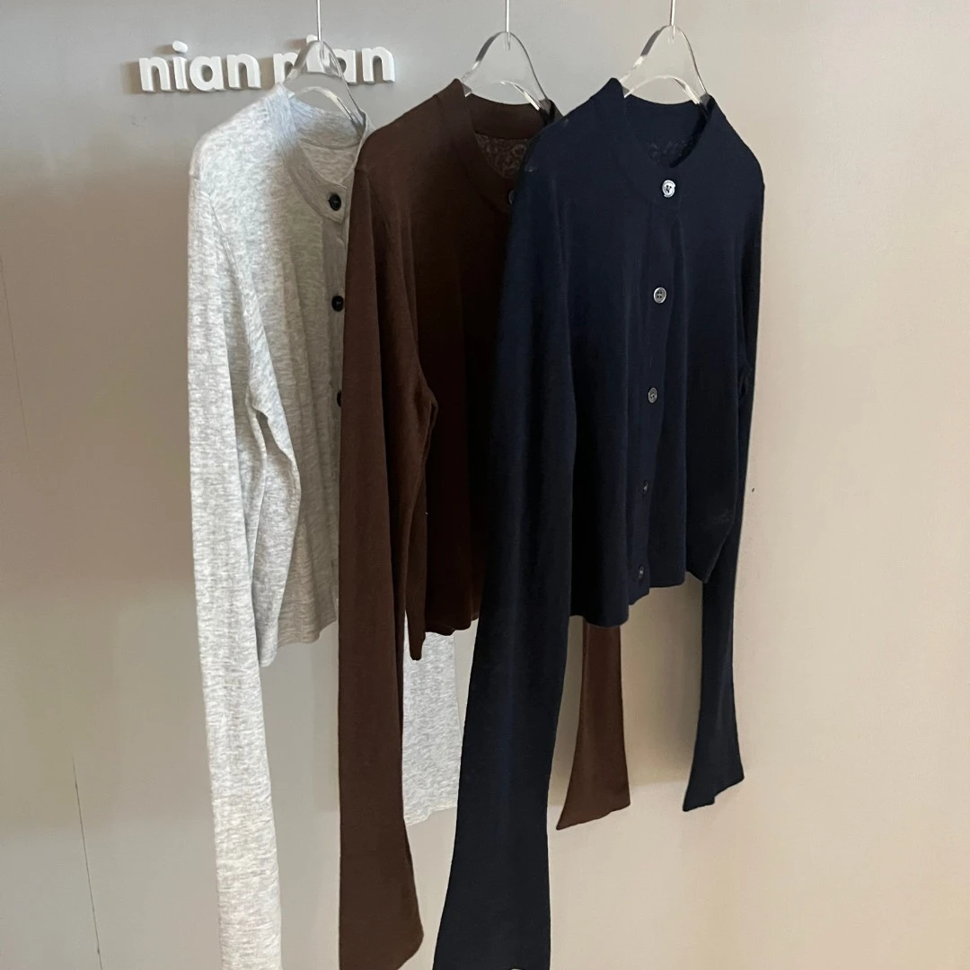 亚麻圆领单排轻薄修身短款长袖jx3245