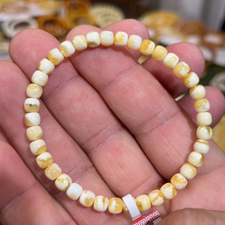 蜜蜡未镶嵌手链微瑕瓷白溶洞妖花5.2mm