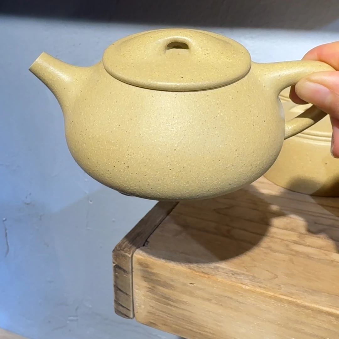 本山绿泥茶壶微瑕200毫升左右