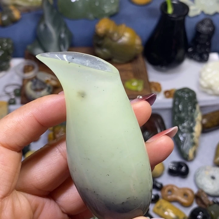 如***偉蛇纹石玉未镶嵌岫玉