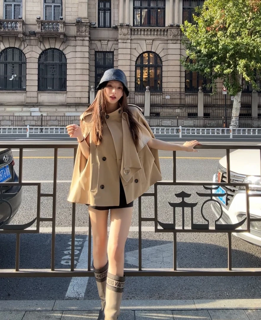 【天赋】早秋新款英伦风百搭休闲时尚斗篷多穿排扣风衣外套女