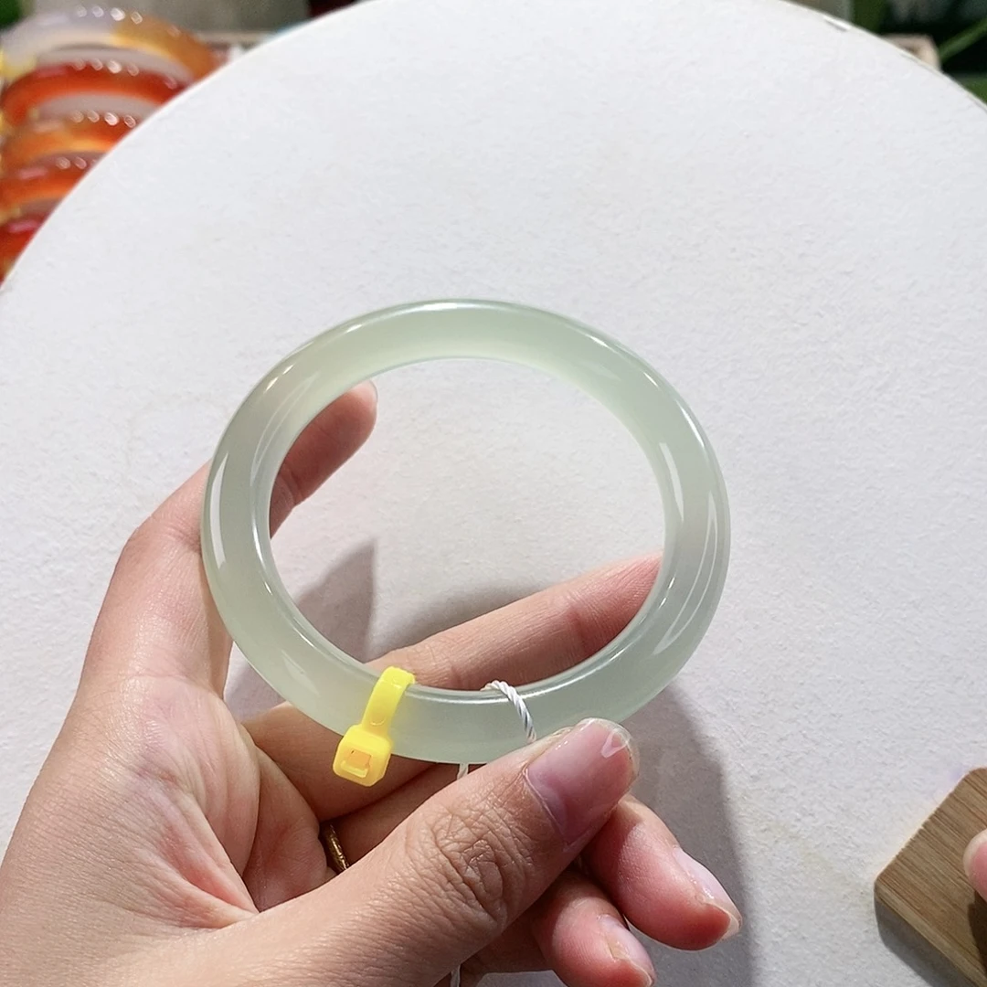 手镯玛瑙/玉髓未镶嵌59