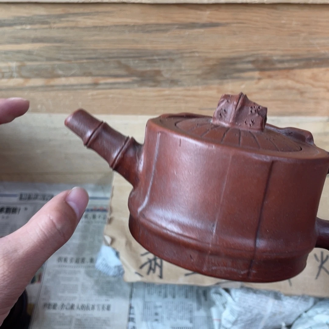 茶壶紫砂老厂紫砂壶一件。