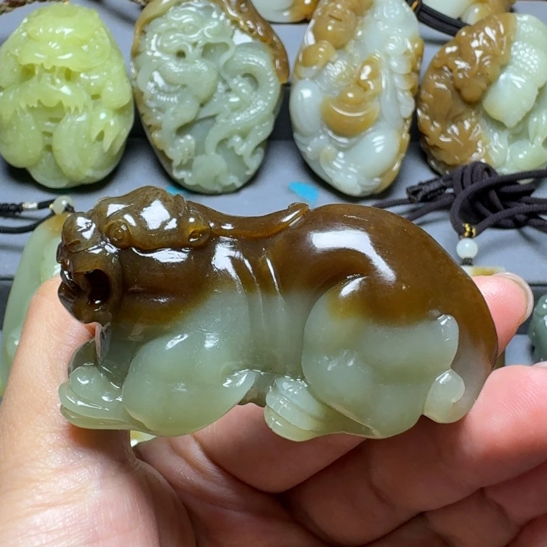 ꧁***꧂颈饰未镶嵌和田玉