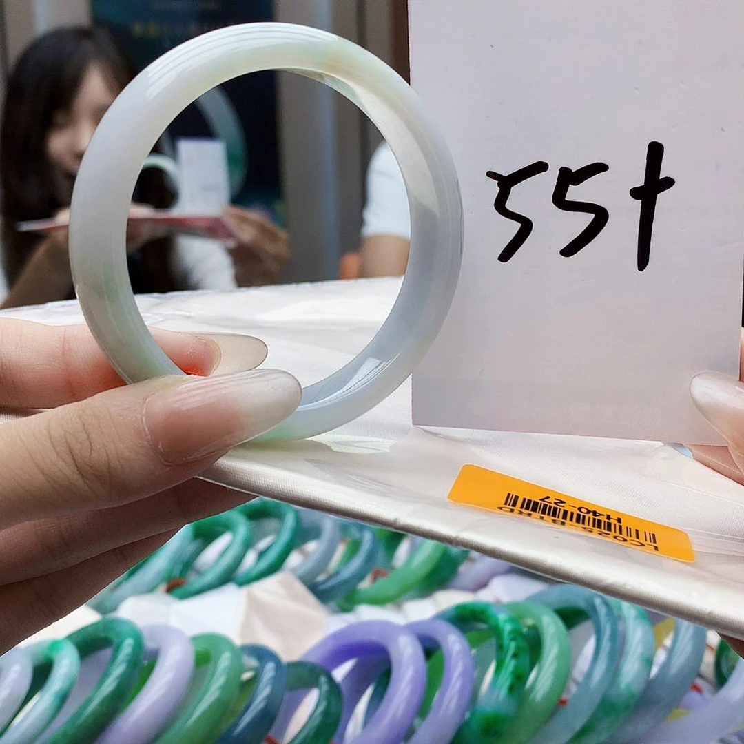 翡翠手镯未镶嵌t